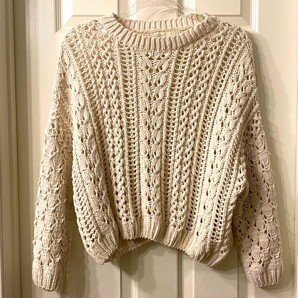 Forever 21 Sweaters - Snuggly sweater from Forever 21.